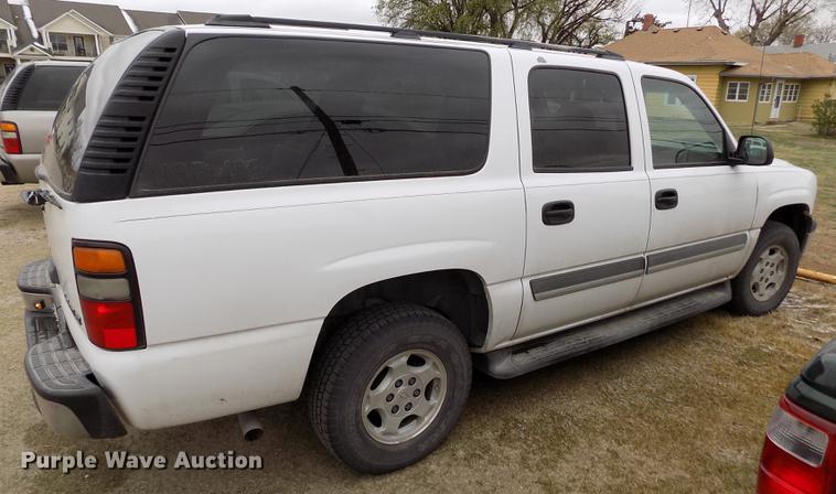 image for item DE1158 2005 Chevrolet Suburban 1500 SUV
