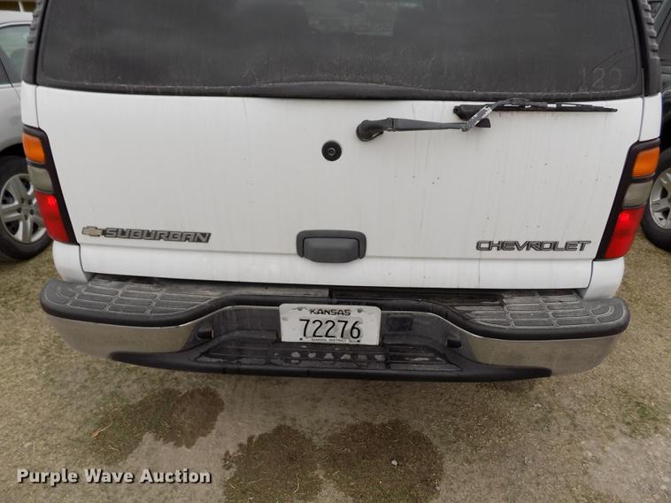 image for item DE1158 2005 Chevrolet Suburban 1500 SUV