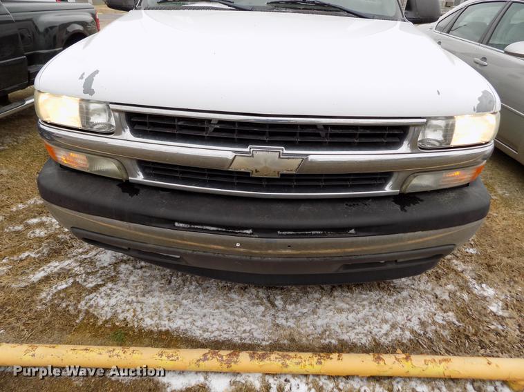 image for item DE1158 2005 Chevrolet Suburban 1500 SUV