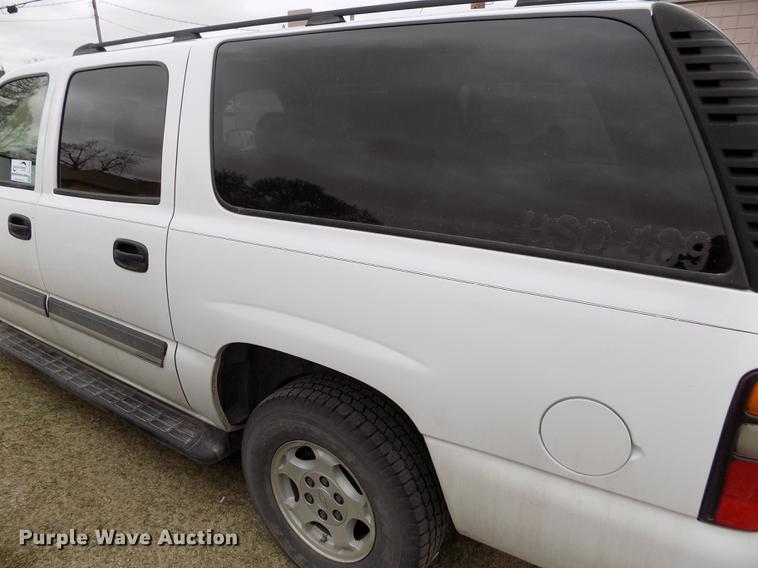 image for item DE1158 2005 Chevrolet Suburban 1500 SUV