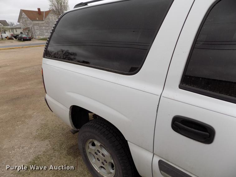 image for item DE1158 2005 Chevrolet Suburban 1500 SUV