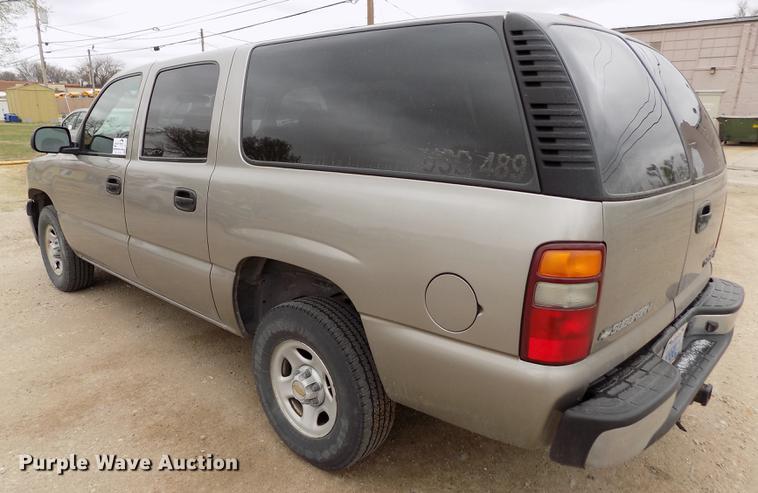 image for item DE1159 2001 Chevrolet Suburban C1500 SUV