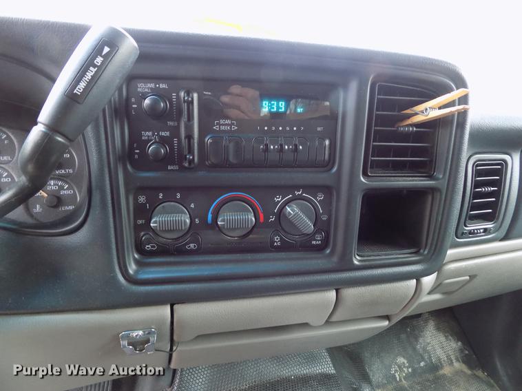 image for item DE1159 2001 Chevrolet Suburban C1500 SUV