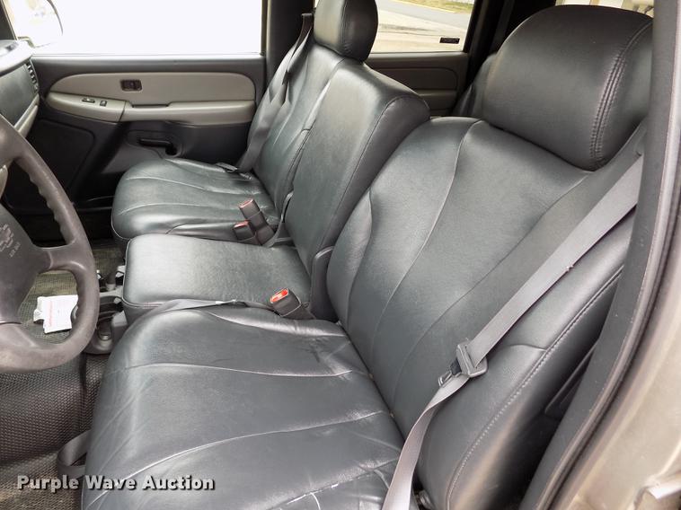 image for item DE1159 2001 Chevrolet Suburban C1500 SUV