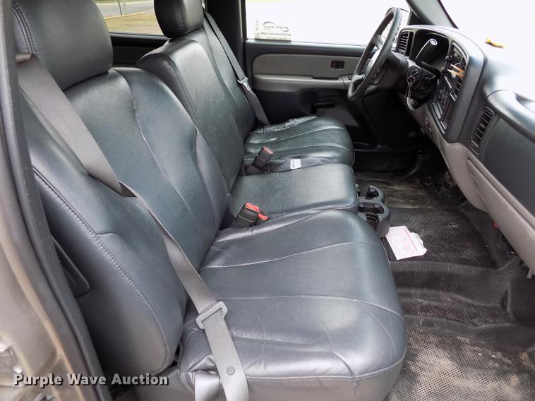 image for item DE1159 2001 Chevrolet Suburban C1500 SUV