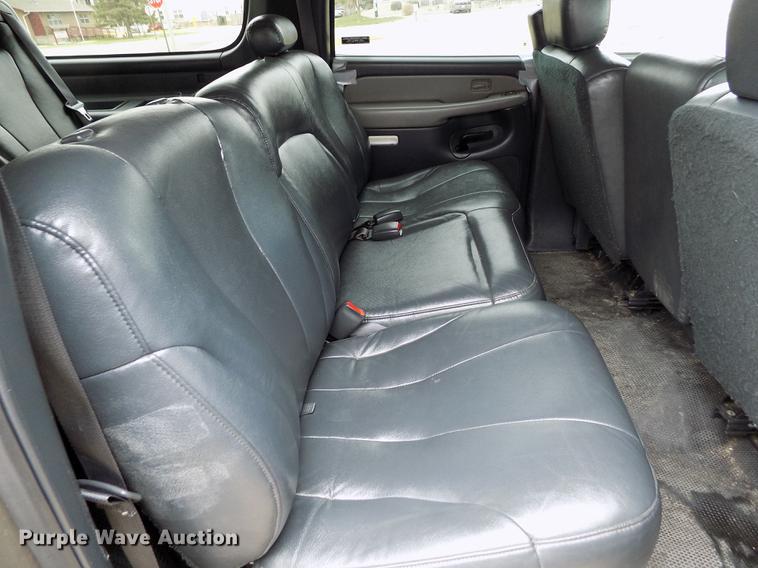 image for item DE1159 2001 Chevrolet Suburban C1500 SUV