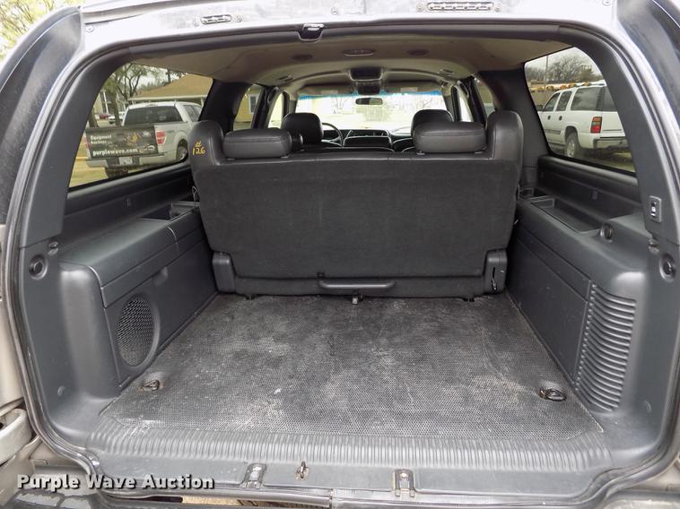 image for item DE1159 2001 Chevrolet Suburban C1500 SUV