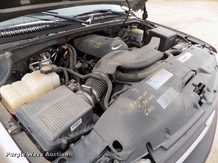 image for item DE1159 2001 Chevrolet Suburban C1500 SUV