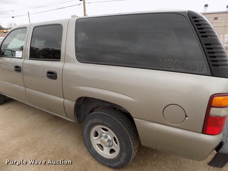 image for item DE1159 2001 Chevrolet Suburban C1500 SUV
