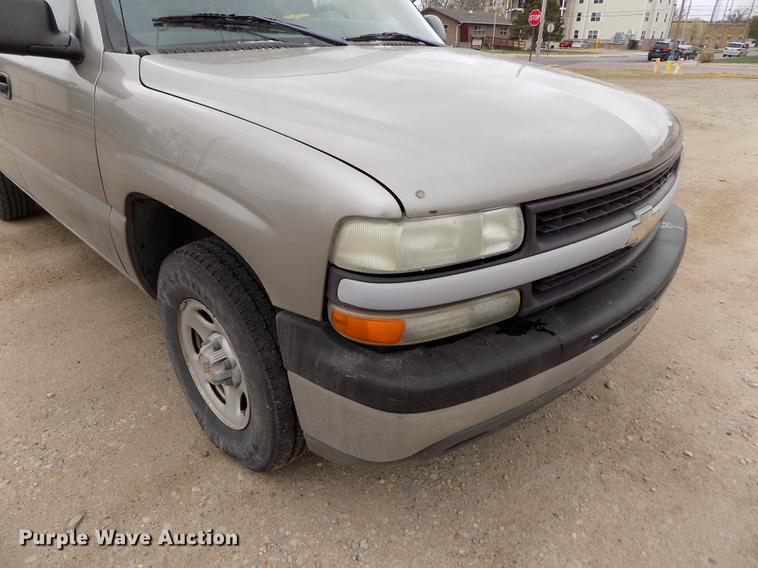 image for item DE1159 2001 Chevrolet Suburban C1500 SUV