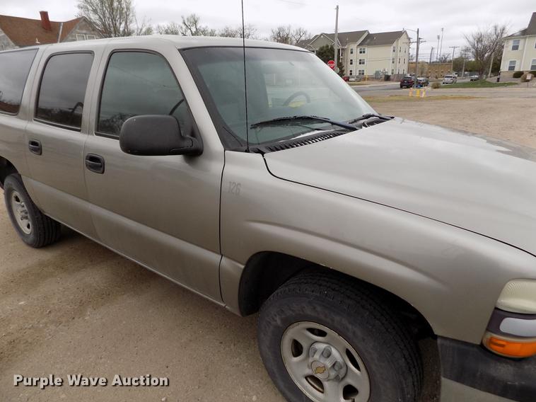 image for item DE1159 2001 Chevrolet Suburban C1500 SUV