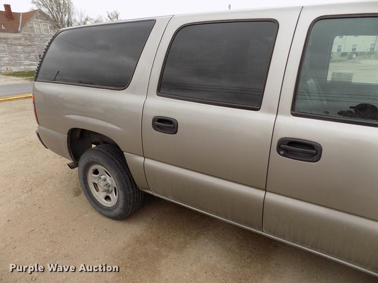 image for item DE1159 2001 Chevrolet Suburban C1500 SUV