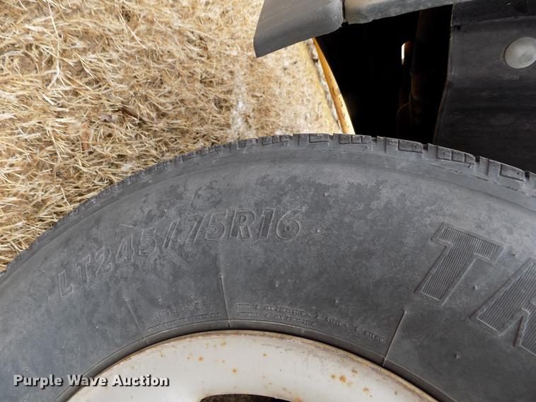 image for item DE1159 2001 Chevrolet Suburban C1500 SUV