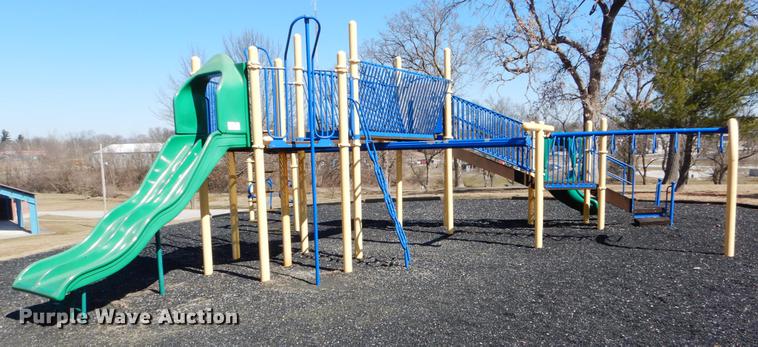 image for item DE6073 Playground equipment