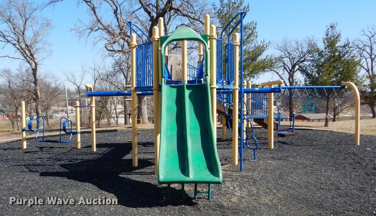 image for item DE6073 Playground equipment