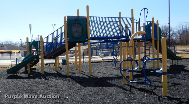 image for item DE6073 Playground equipment