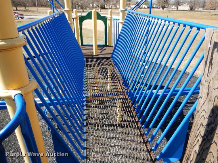 image for item DE6073 Playground equipment