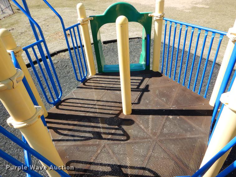 image for item DE6073 Playground equipment