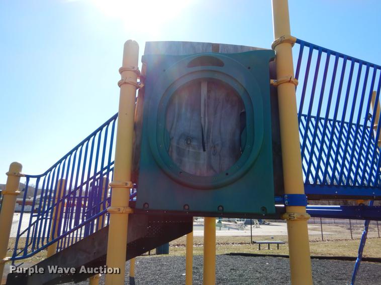 image for item DE6073 Playground equipment