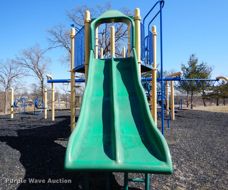 image for item DE6073 Playground equipment