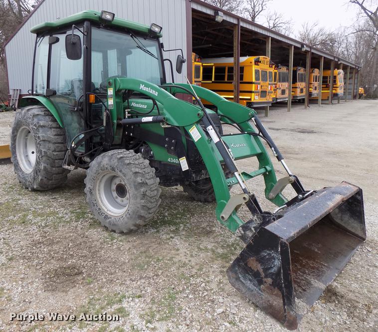 image for item DE7644 2006 Montana N41 MFWD tractor