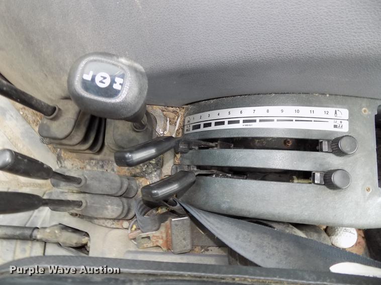 image for item DE7644 2006 Montana N41 MFWD tractor