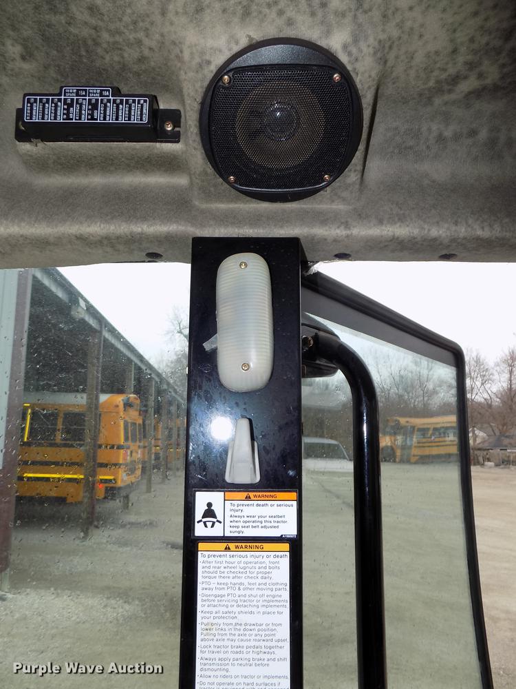 image for item DE7644 2006 Montana N41 MFWD tractor