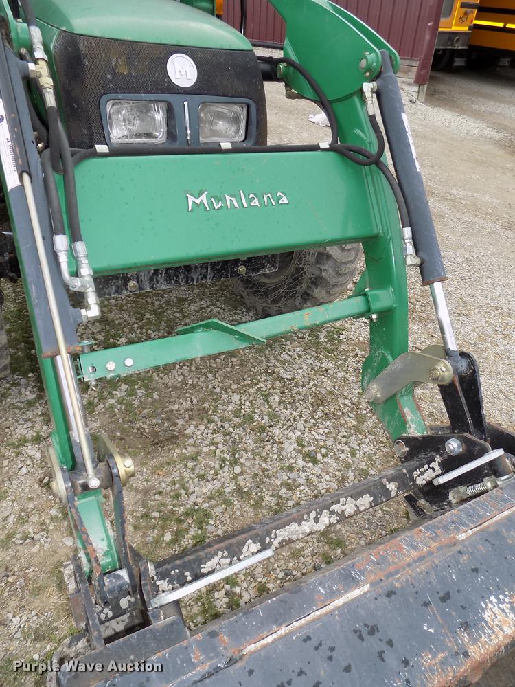 image for item DE7644 2006 Montana N41 MFWD tractor