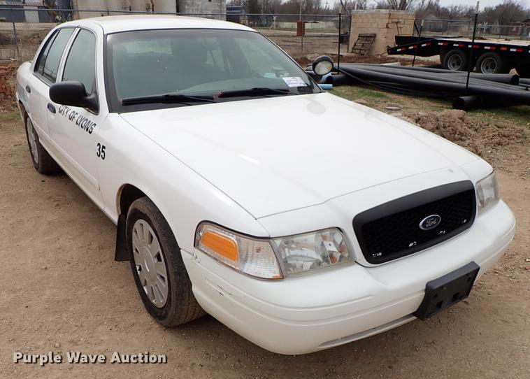 image for item DF1004 2008 Ford Crown Victoria Police Interceptor