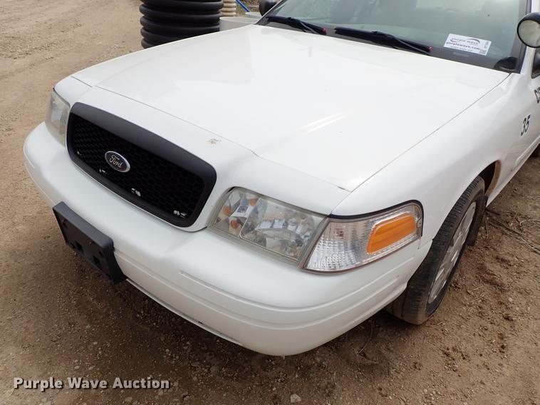 image for item DF1004 2008 Ford Crown Victoria Police Interceptor