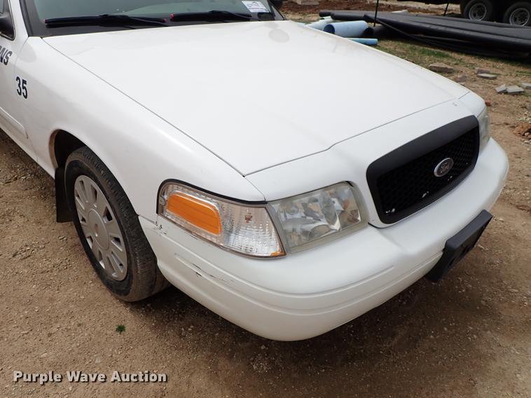 image for item DF1004 2008 Ford Crown Victoria Police Interceptor