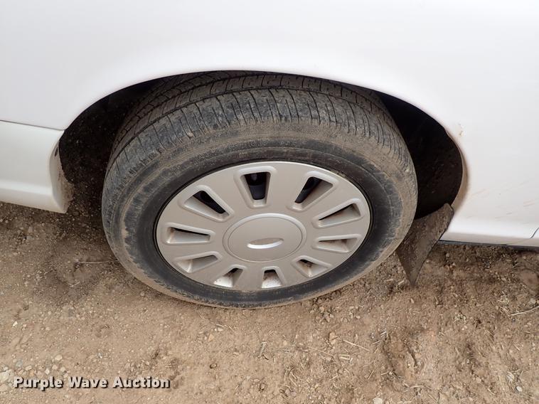 image for item DF1004 2008 Ford Crown Victoria Police Interceptor