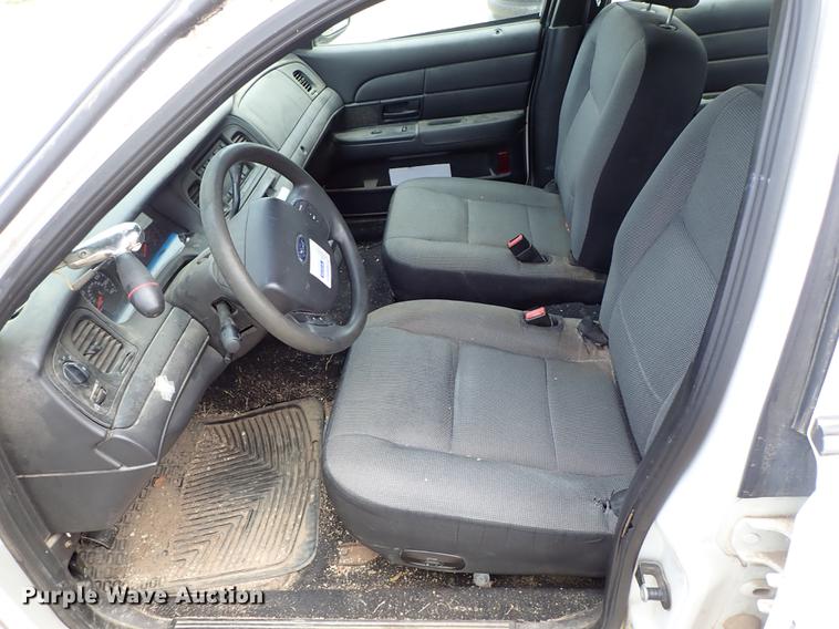 image for item DF1004 2008 Ford Crown Victoria Police Interceptor