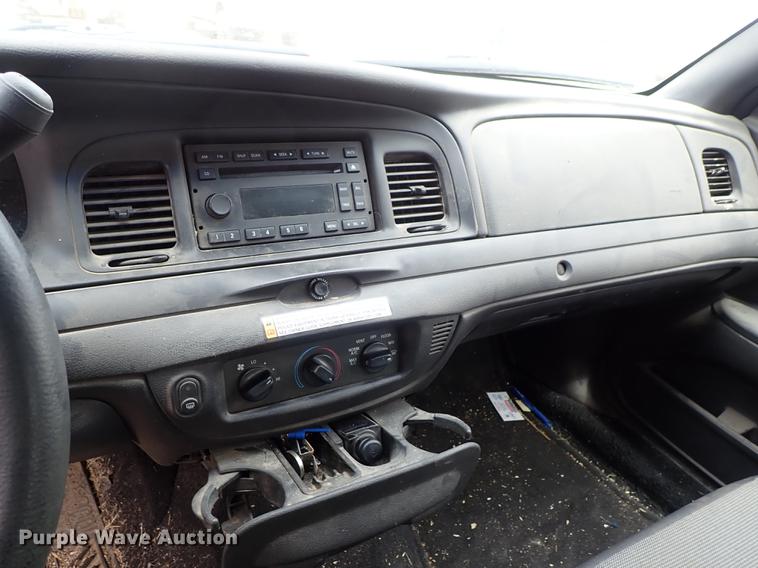 image for item DF1004 2008 Ford Crown Victoria Police Interceptor