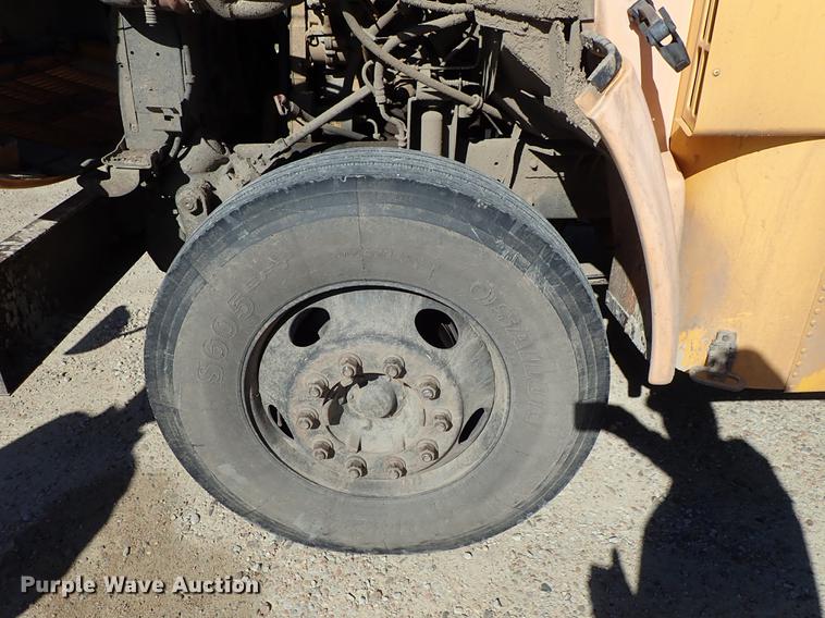 image for item DF1119 1996 GMC B7 Blue Bird school bus