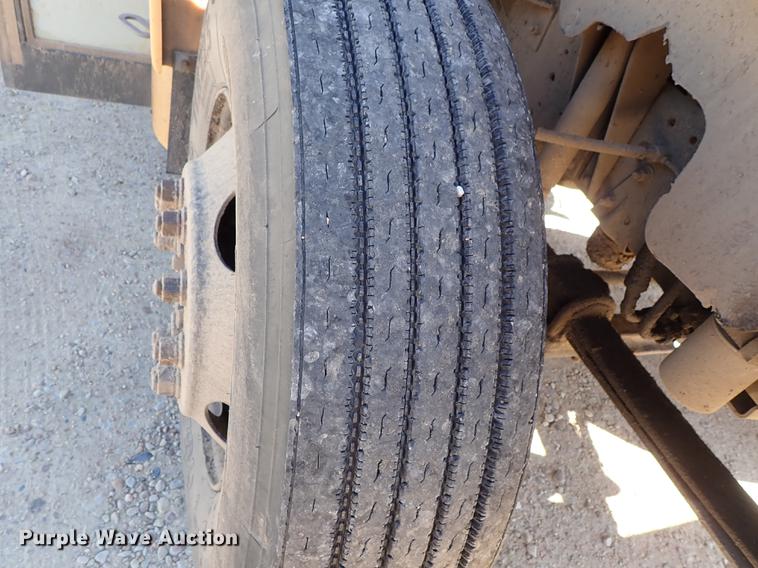 image for item DF1119 1996 GMC B7 Blue Bird school bus