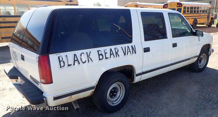 image for item DF1120 1997 Chevrolet Suburban C1500 SUV