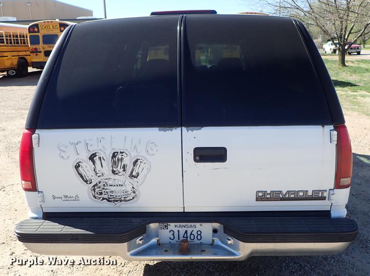image for item DF1120 1997 Chevrolet Suburban C1500 SUV