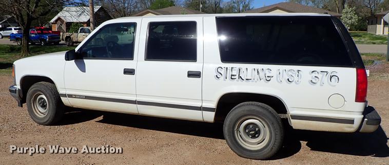 image for item DF1120 1997 Chevrolet Suburban C1500 SUV
