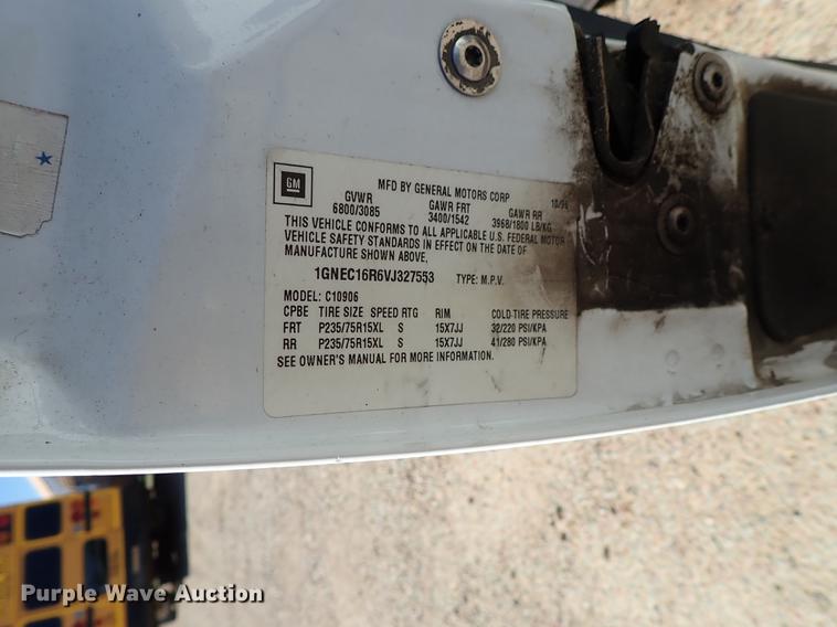 image for item DF1120 1997 Chevrolet Suburban C1500 SUV