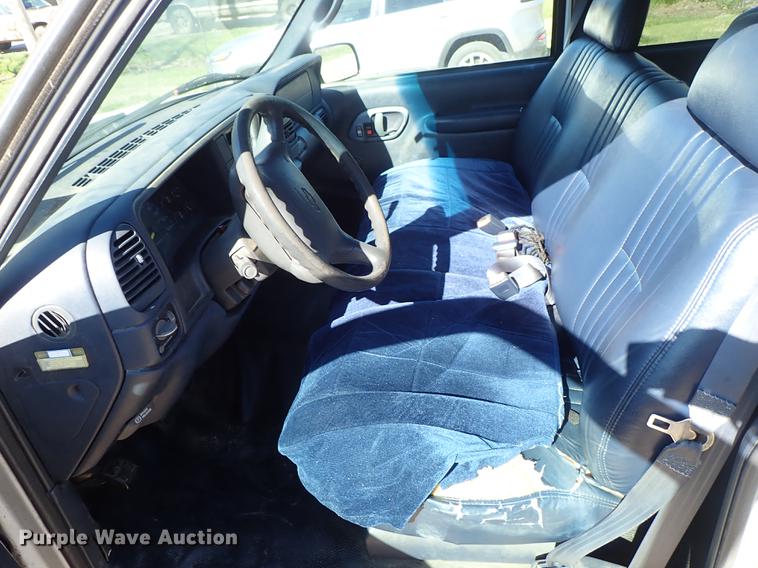 image for item DF1120 1997 Chevrolet Suburban C1500 SUV