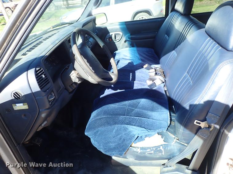 image for item DF1120 1997 Chevrolet Suburban C1500 SUV