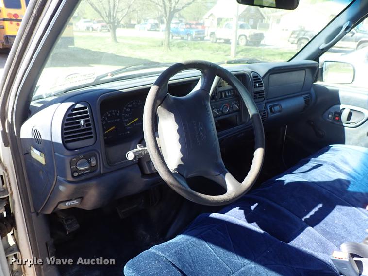 image for item DF1120 1997 Chevrolet Suburban C1500 SUV