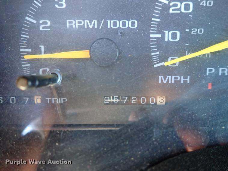 image for item DF1120 1997 Chevrolet Suburban C1500 SUV