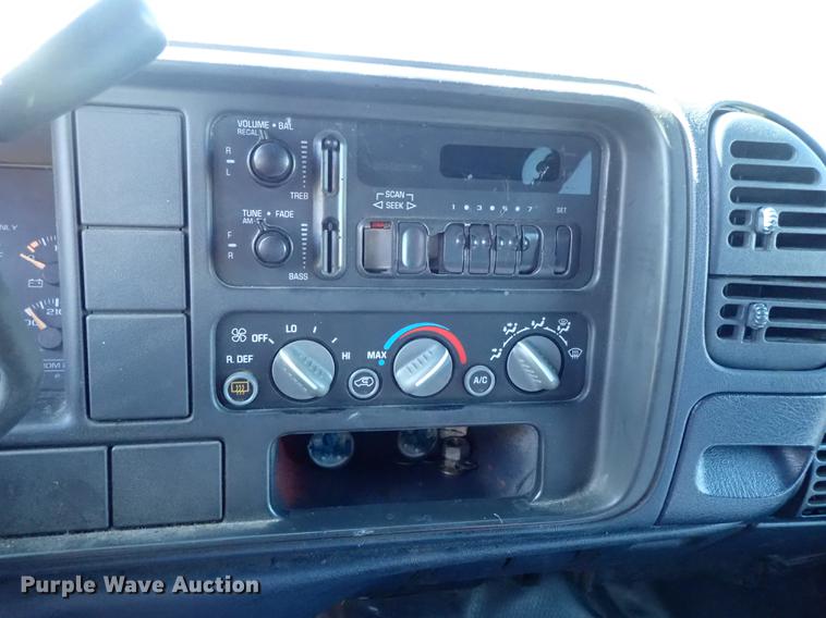 image for item DF1120 1997 Chevrolet Suburban C1500 SUV