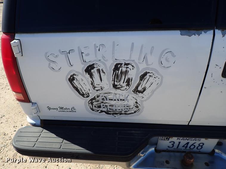 image for item DF1120 1997 Chevrolet Suburban C1500 SUV