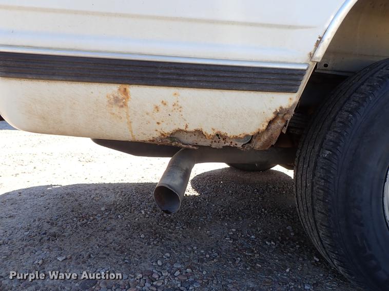 image for item DF1120 1997 Chevrolet Suburban C1500 SUV