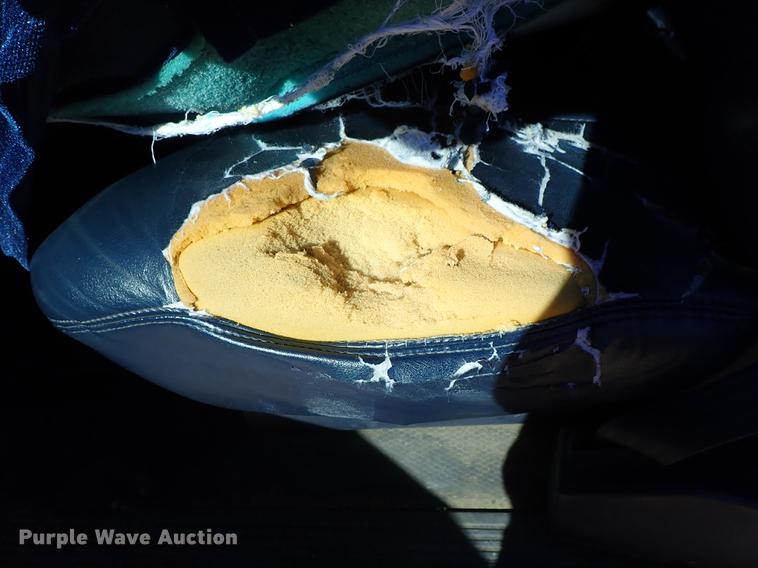 image for item DF1120 1997 Chevrolet Suburban C1500 SUV