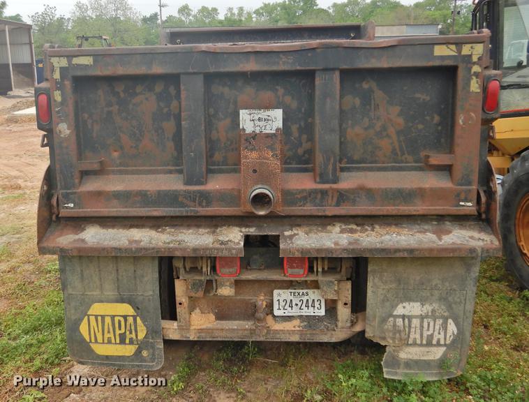 image for item DF2549 1998 Ford F700 dump truck
