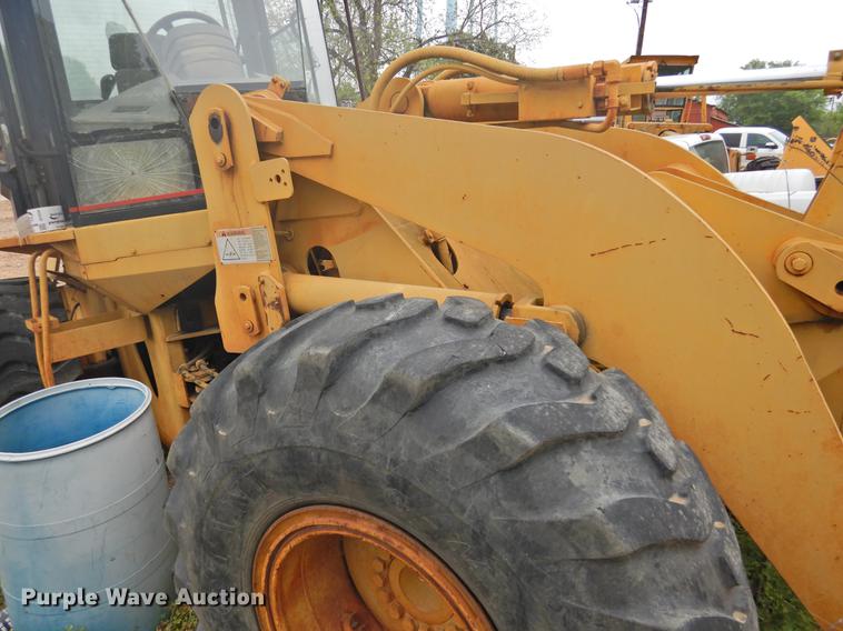 image for item DF2550 2000 Caterpillar 928G wheel loader